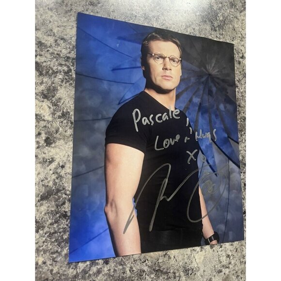 Michael Shanks (Stargate SG-1 “Dr Daniel Jackson”) 8x10 authentic signed photo - Picture 2 of 2